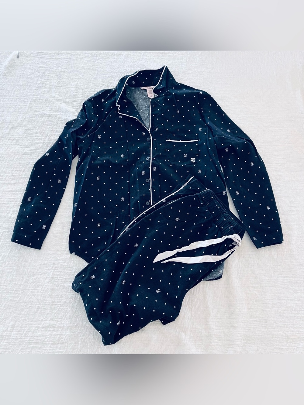 Victoria’s Secret Navy Blue Polka Dot Pajama Set with White Piping VS logo M